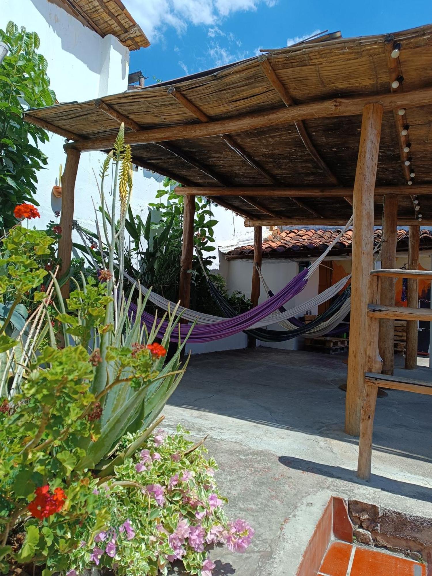 Adventure Hostel Сан-Хиль Экстерьер фото
