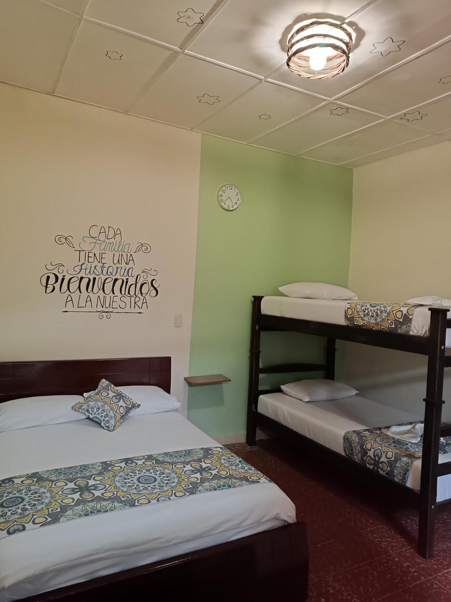 Adventure Hostel Сан-Хиль Экстерьер фото