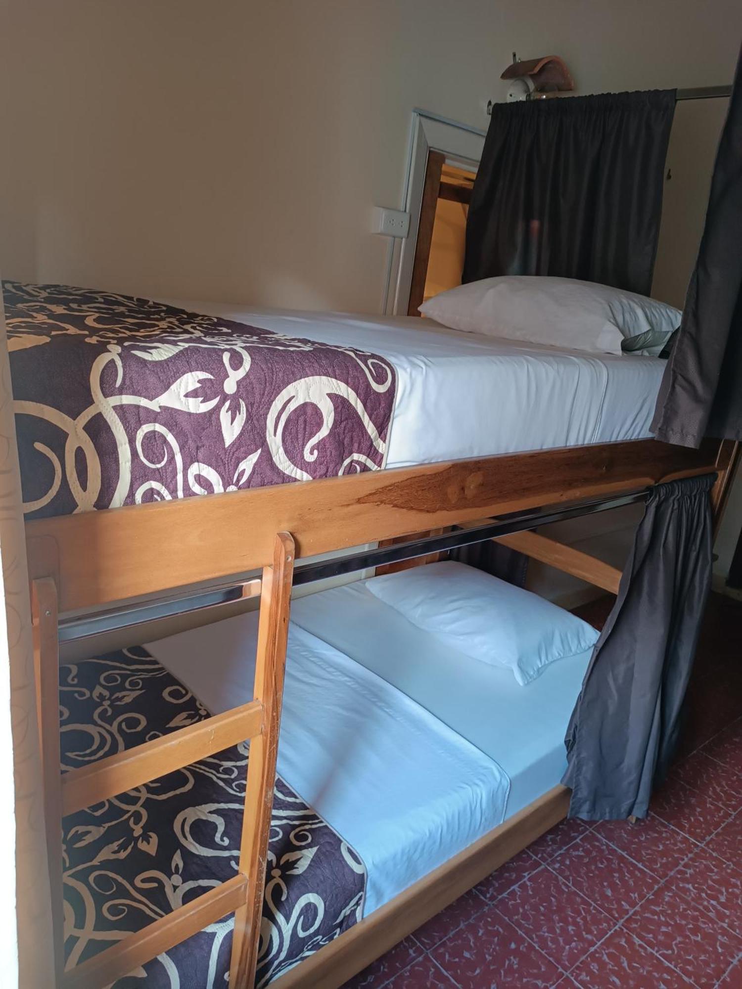 Adventure Hostel Сан-Хиль Экстерьер фото